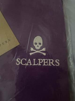 Camiseta Scalpers Morada Talla S