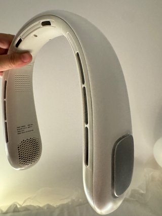 Ventilador de cuello blanco