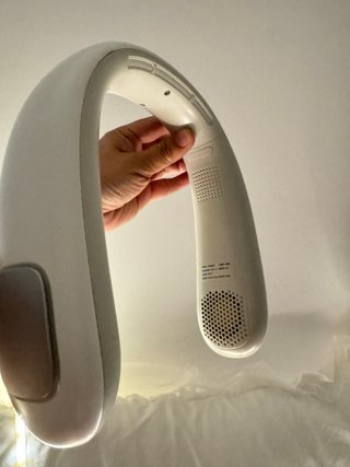 Ventilador de cuello blanco