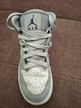 Zapatillas Jordan 1 Mid Azul Gris Blanco