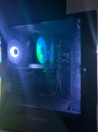 PC Gaming Ryzen 5 9600X + RX 9060 XT 16GB + 32GB 5