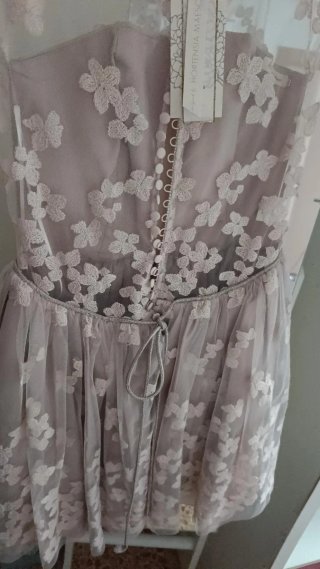 Vestido de ceremonia beige y rosa