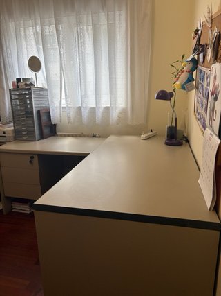 Escritorio de esquina grande Esta en Lugo