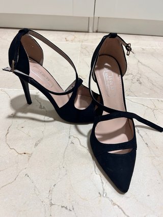 Zapatos de tacón negros