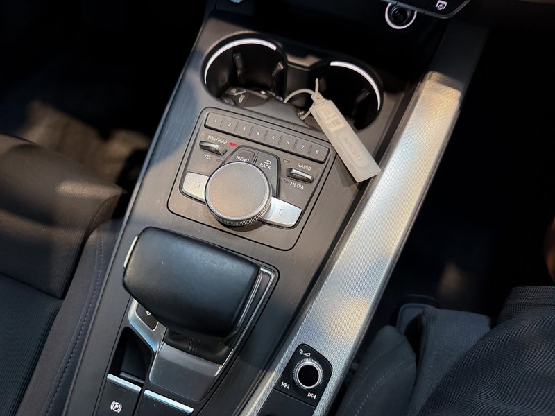 Audi A4 AVANT 2.0 TDI 2016, foto 33
