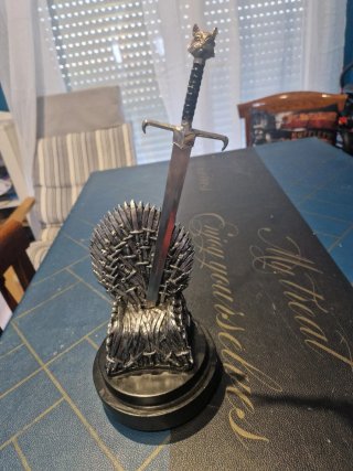 Figura Trono de Hierro Juego de Tronos
