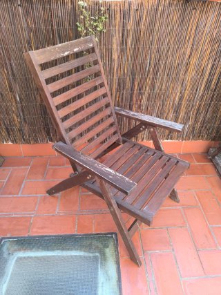 Silla tumbona de madera plegable