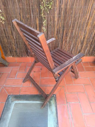 Silla tumbona de madera plegable
