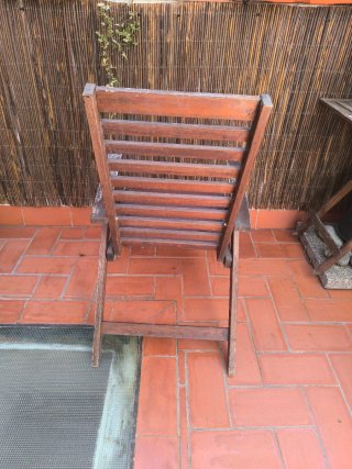 Silla tumbona de madera plegable