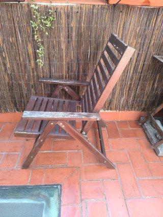 Silla tumbona de madera plegable