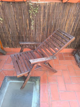Silla tumbona de madera plegable