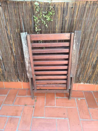 Silla tumbona de madera plegable