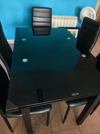 Mesa Comedor Cristal Negra + 6 Sillas polipiel