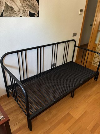 Cama-diván FYRESDAL de IKEA. Muy buen estado.