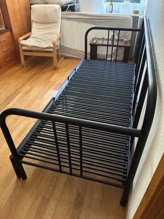 Cama-diván FYRESDAL de IKEA. Muy buen estado.