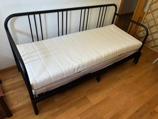 Cama-diván FYRESDAL de IKEA. Muy buen estado.