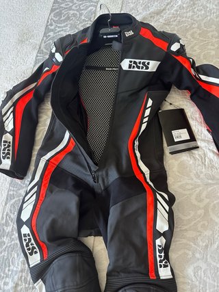 Mono IXS Talla 52 Hombre Negro/Rojo Nuevo sin usar