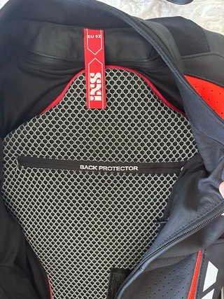Mono IXS Talla 52 Hombre Negro/Rojo Nuevo sin usar