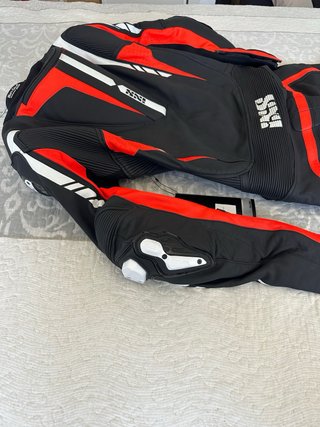 Mono IXS Talla 52 Hombre Negro/Rojo Nuevo sin usar