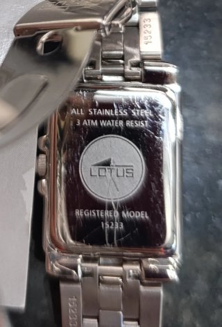 Reloj Lotus Mujer Negro y Plateado