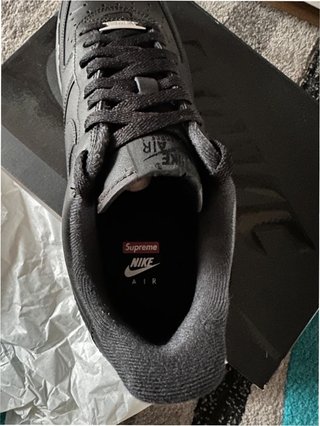 Nike Air Force 1 Low Supreme Negro EU39