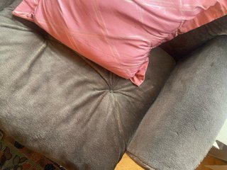 Tresillo, sofa y dos butacas y 2 mesas bajas