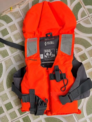 Salvavidas infantil 15-30 kg naranja