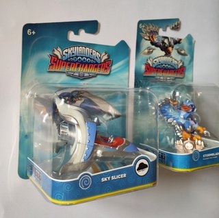 Skylanders Superchargers Stormblade & Sky Slicer