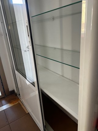 Vitrina expositora con cajonera