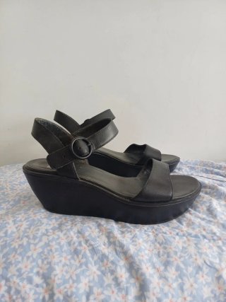 Sandalias Camper 38 Cuña Cuero Negro