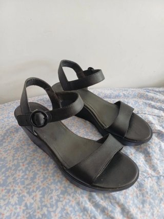 Sandalias Camper 38 Cuña Cuero Negro