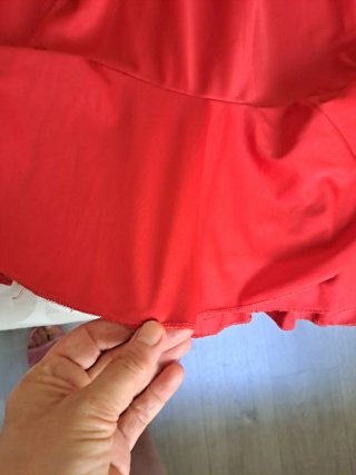 Falda flamenca roja con tirantes