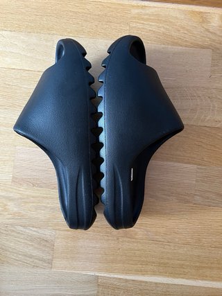 Chanclas Yeezy Slide