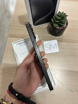 iPhone 15 Pro Max 256GB como nuevo