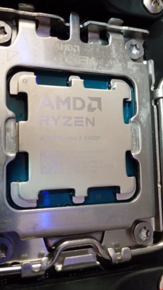 Placa Base ASRock B650M-HDV/M.2 AM5 y Ryzen  8400f