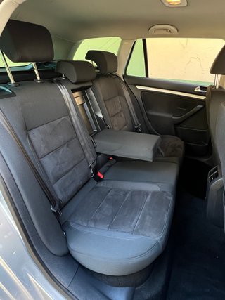 Volkswagen Golf 2011 1.6 TDI VARIANT 105CV