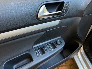 Volkswagen Golf 2011 1.6 TDI VARIANT 105CV