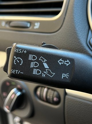 Volkswagen Golf 2011 1.6 TDI VARIANT 105CV