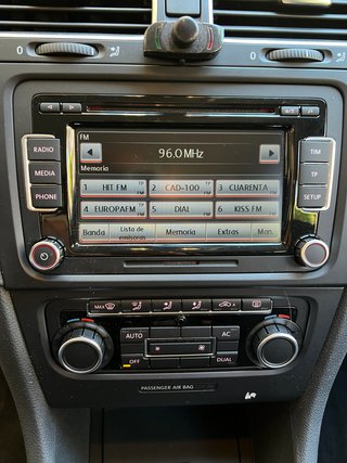 Volkswagen Golf 2011 1.6 TDI VARIANT 105CV
