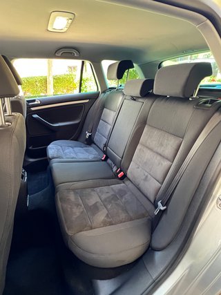 Volkswagen Golf 2011 1.6 TDI VARIANT 105CV