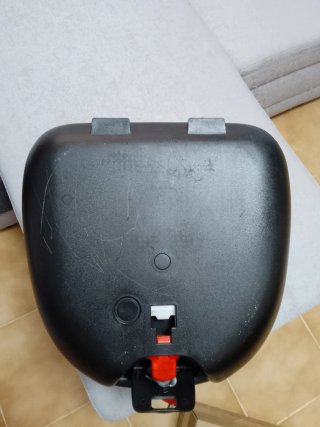 Baúl GIVI para Scooter (2 llaves)