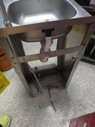 Lavamanos de pedal de acero inoxidable