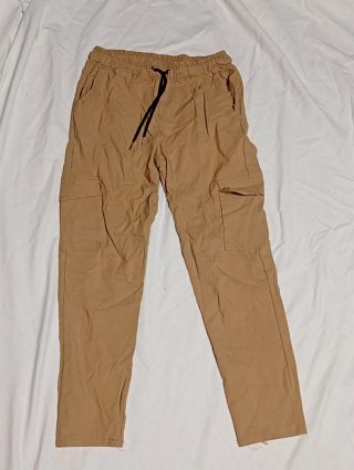 Pantalones cargo marrones