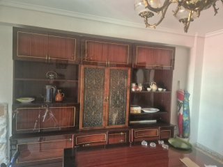 Mueble de salón madera oscura