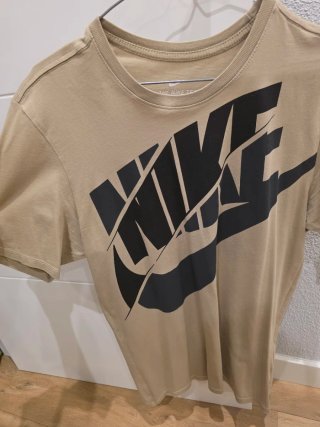 Camiseta Nike Talla M Beige