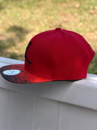Gorra Jordan Roja y Negra