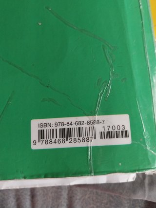 Libros 1 bachillerato, y uno de latín 4 de la ESO,