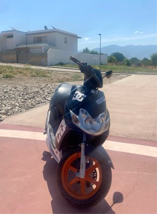 Yamaha Jog RR Edición Especial Moto GP