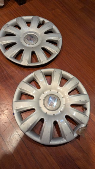 Tapacubos Seat León 2 15