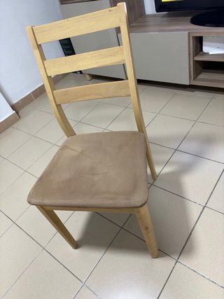 Mesa de comedor y 4 sillas madera